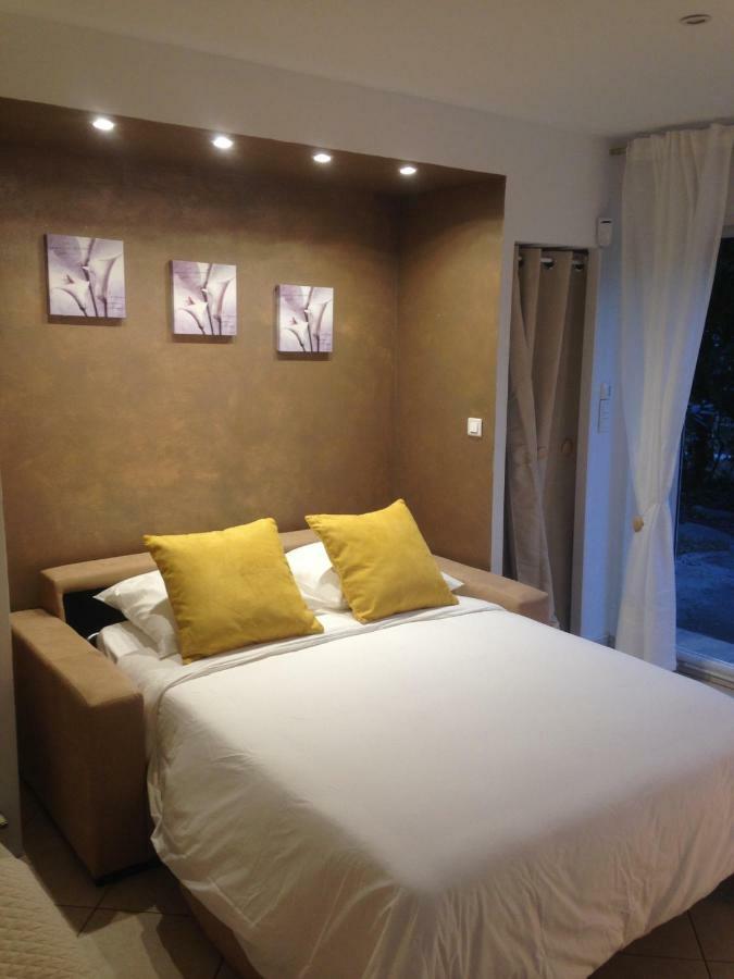 Charmant Studio A Uchaud Ngoại thất bức ảnh
